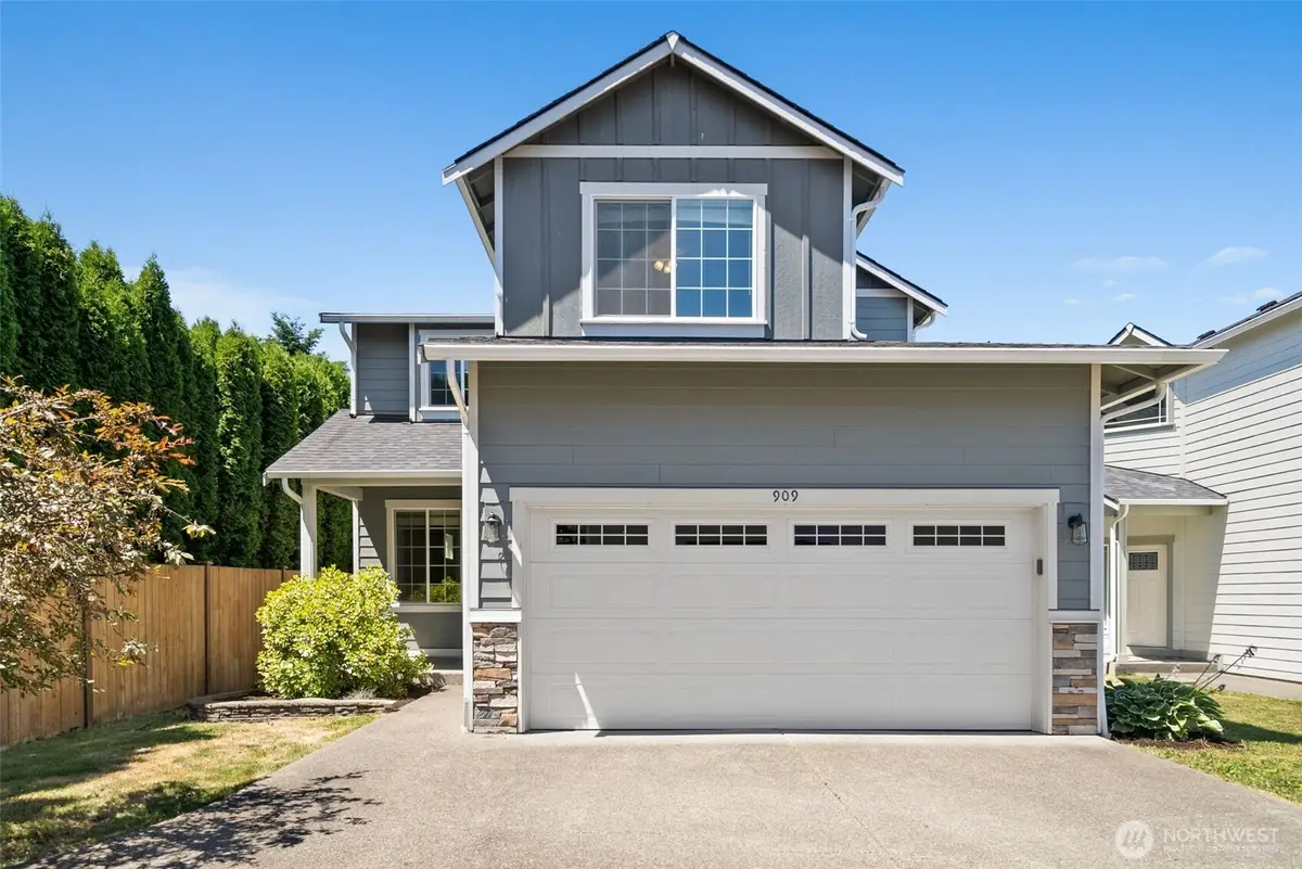 909 Burton Ray Street Ne, Olympia, WA 98516 - Image #1