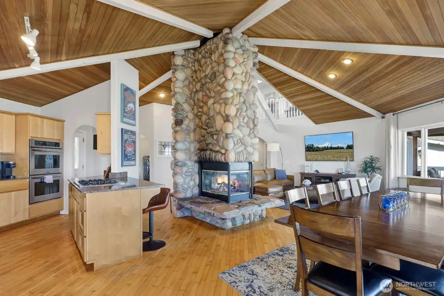 6926 Holeman Avenue, Blaine, WA 98230 - Image #2