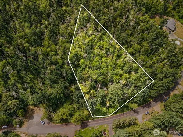 7605 Sandy Point Beach Road Ne, Olympia, WA 98516