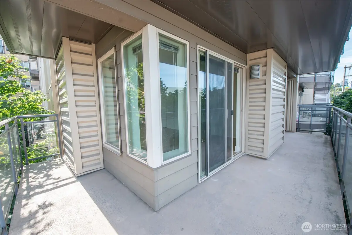 1550 Eastlake Avenue E #201, Seattle, WA 98102 - Image #1