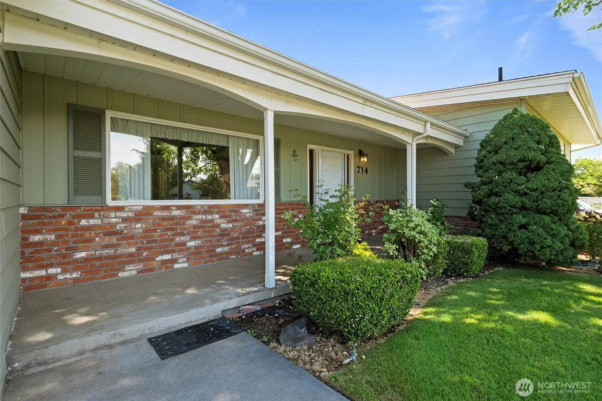 714 Canterbury Road Nw, Soap Lake, WA 98851 - Image #1