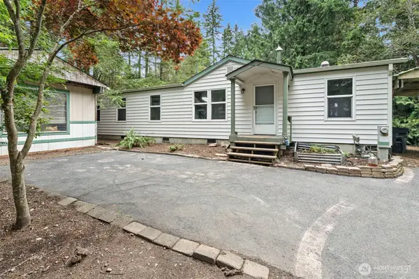 1130 E Phillips Lake Road, Shelton, WA 98584