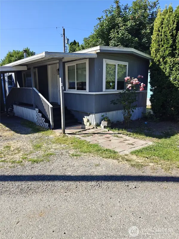 1720 Maple Lane #11, Kent, WA 98030