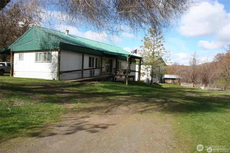 1411 Kellogg Hallow Road, Dayton, WA 99328 - Image #2