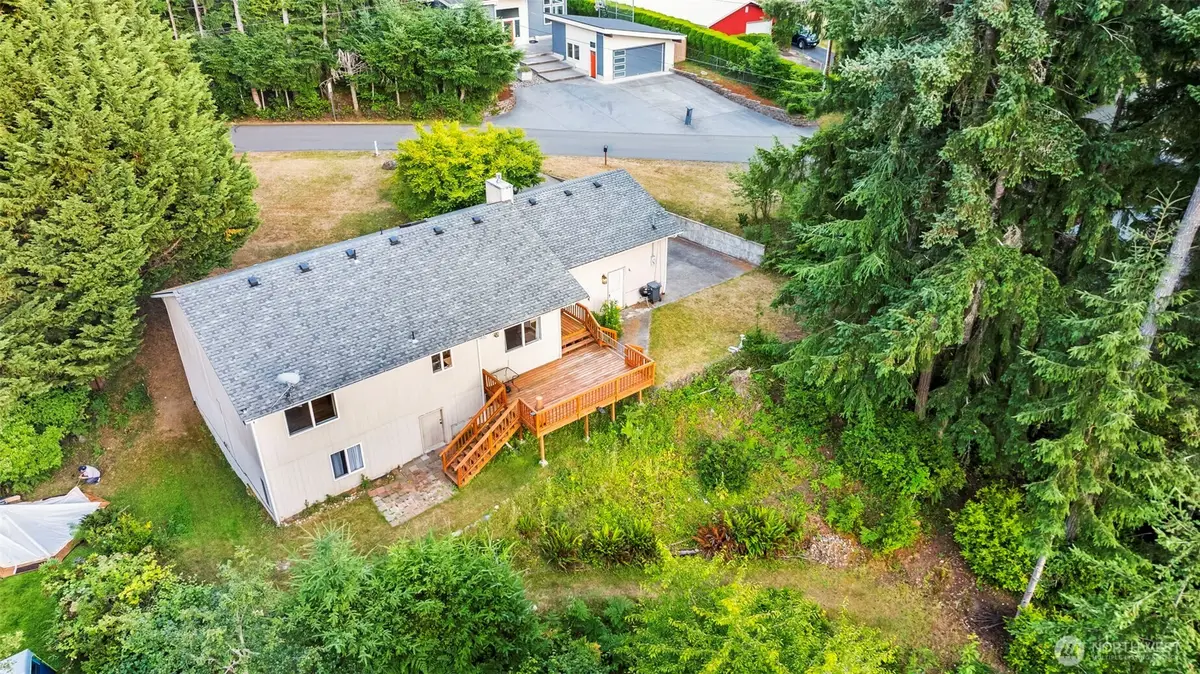 90 E Treasure Island Drive, Allyn, WA 98524 - Image #1