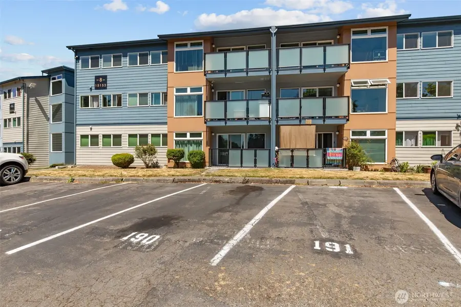 15152 65th Avenue S #818, Tukwila, WA 98188 - Image #2