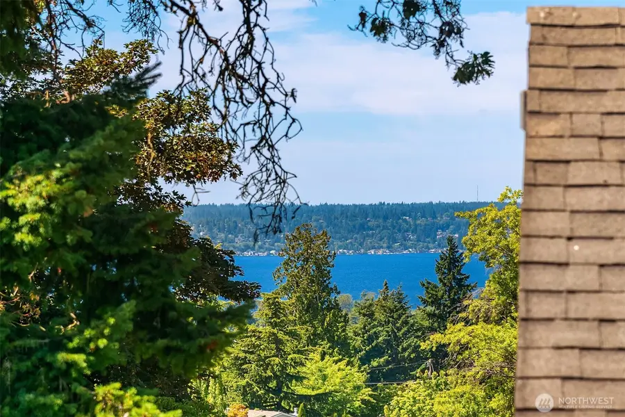 11226 NE 67th Street, Kirkland, WA 98033 - Image #2