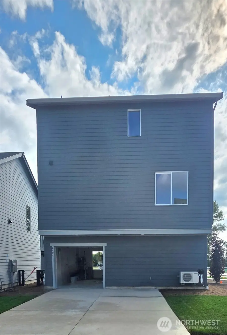 2424 159th Place Ne, Marysville, WA 98271 - Image #2