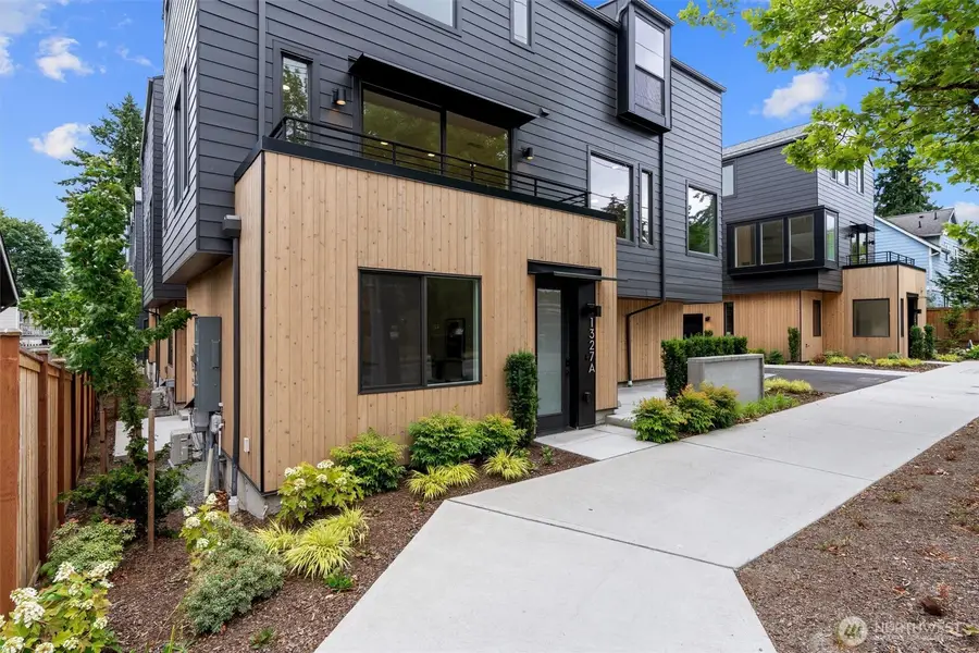 1327 N 185th Street #A, Shoreline, WA 98133 - Image #2