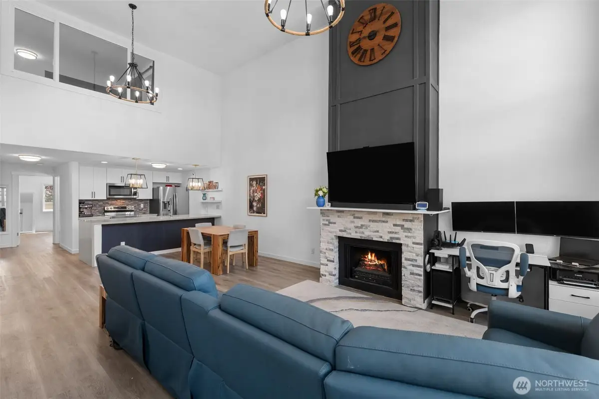 2219 14th Avenue W #405, Seattle, WA 98119 - Image #1