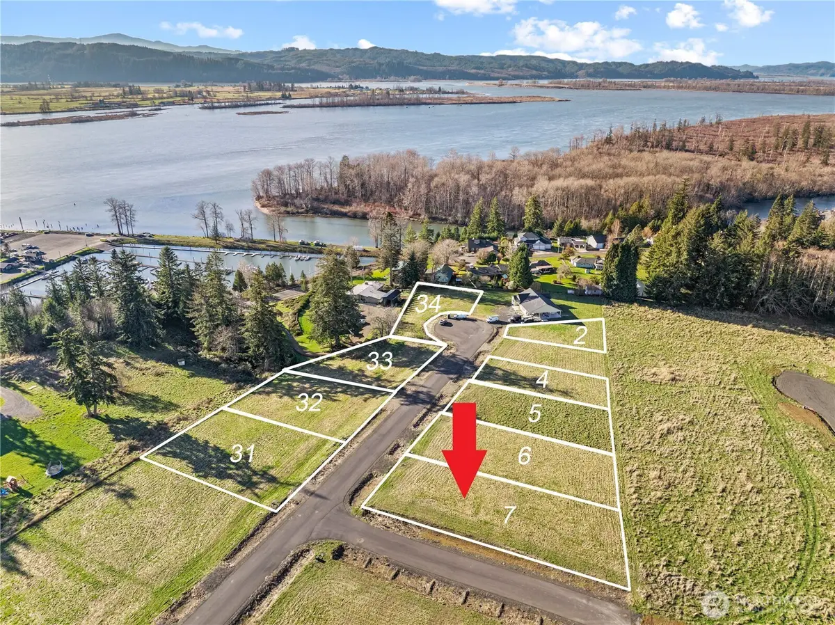 38 Sunnyfield Drive #7, Cathlamet, WA 98612 - Image #1
