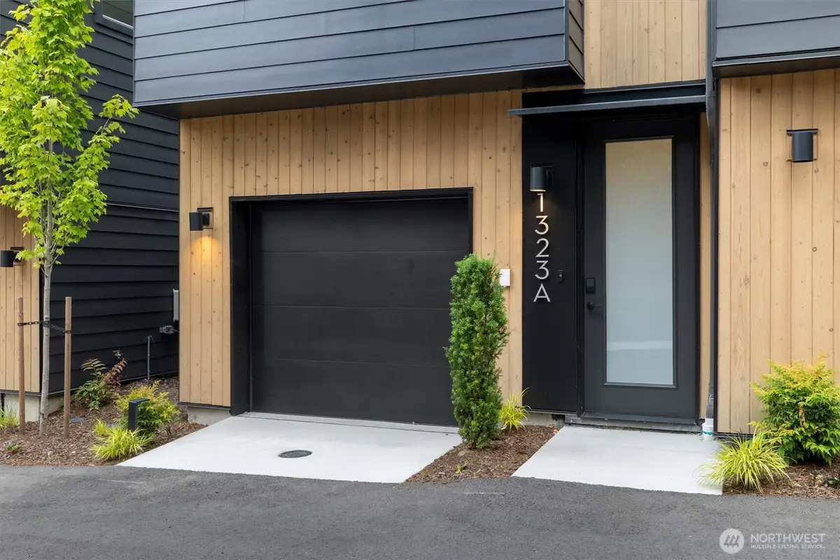 1323 N 185th Street #A, Shoreline, WA 98133 - Image #1