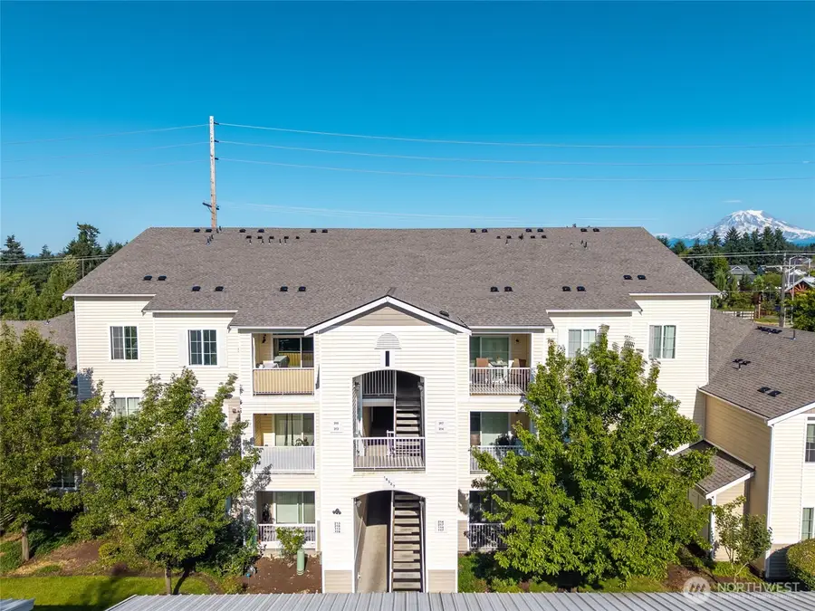 18527 101st Avenue Ct E #313, Puyallup, WA 98375 - Image #2