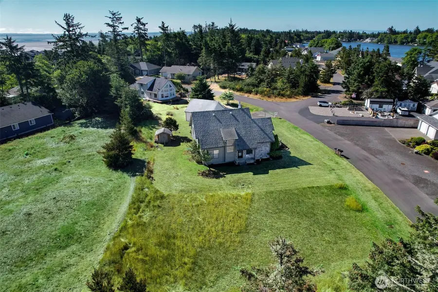 598 Blue Wing Loop Se, Ocean Shores, WA 98569 - Image #2