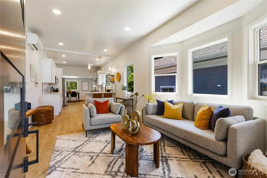 5310 46th Avenue S, Seattle, WA 98118 - Image #2