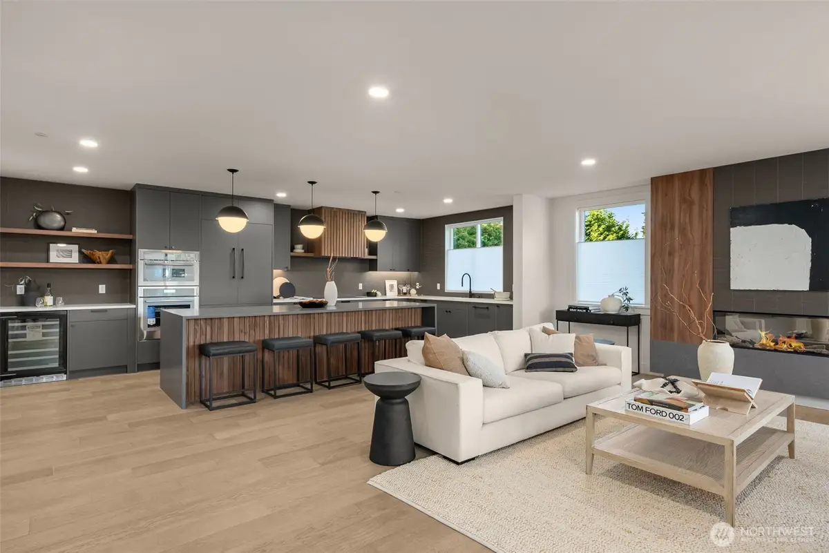 238 4th Avenue #300, Kirkland, WA 98033 - Image #1