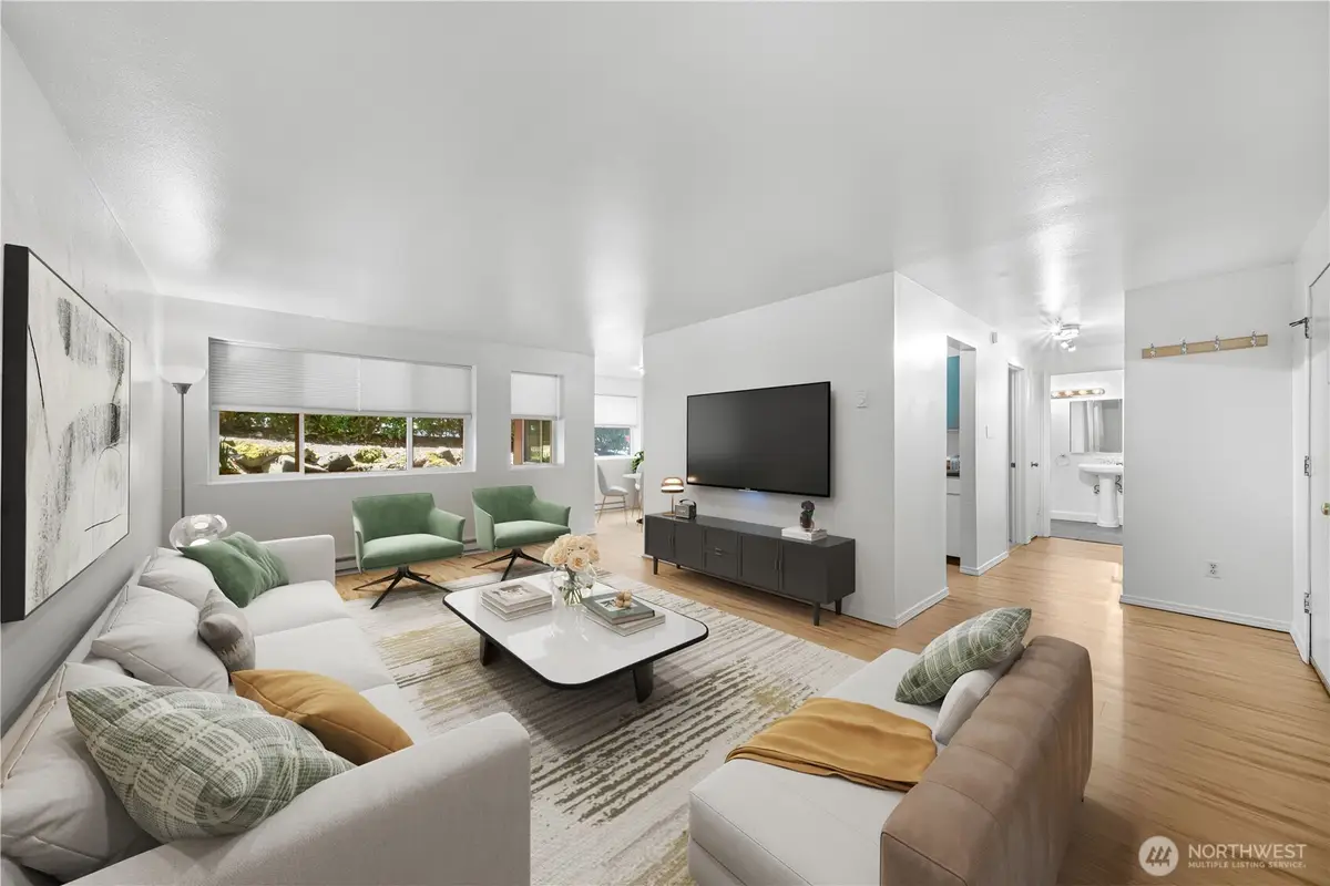 7021 Sand Point Way Ne #B201, Seattle, WA 98115 - Image #1