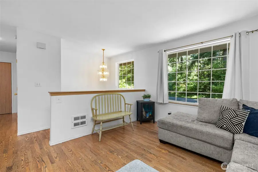 17504 Loop Lane Se, Yelm, WA 98597 - Image #3