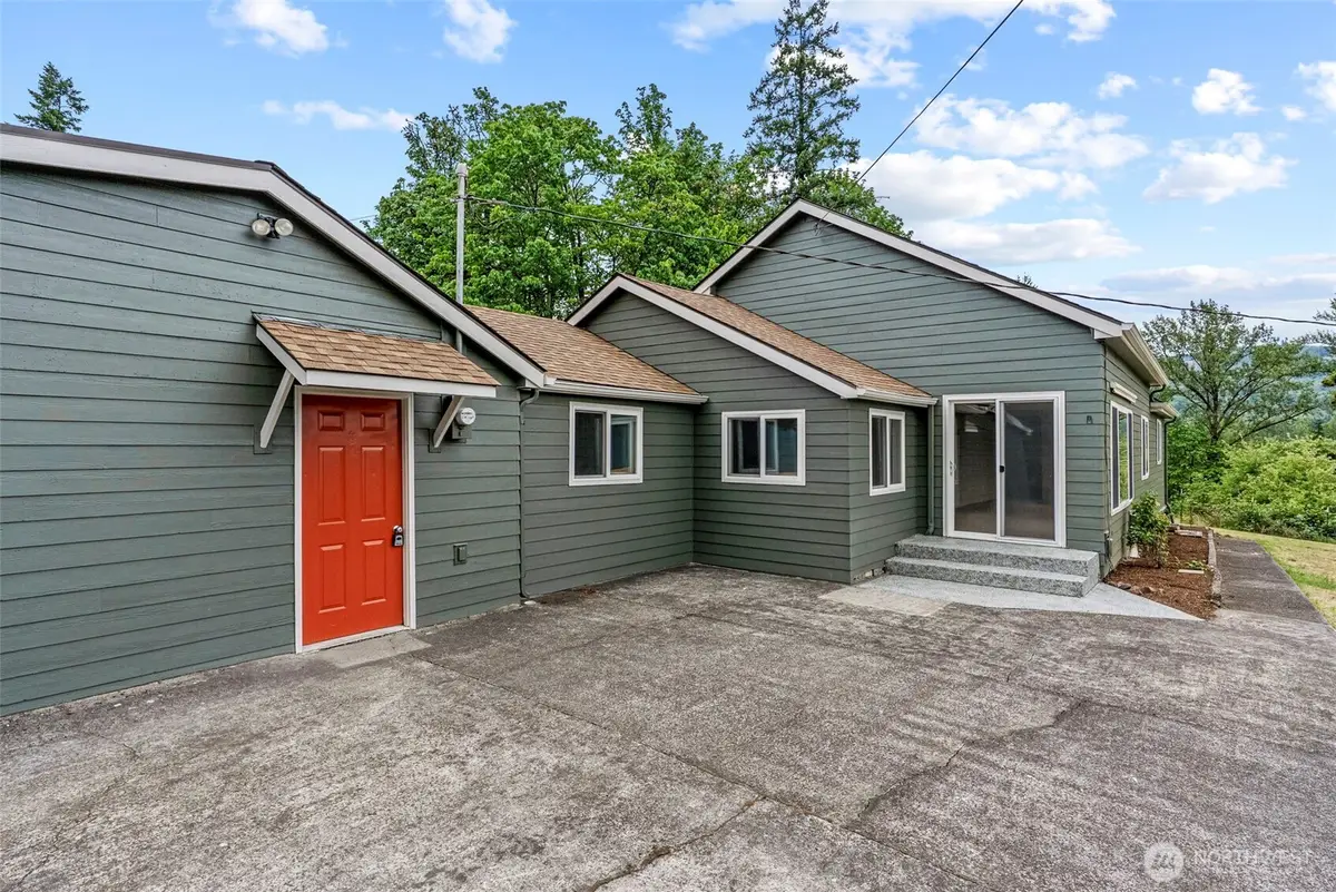 3820 Westside Highway, Castle Rock, WA 98611 - Image #1