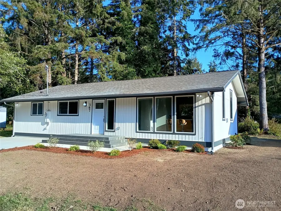 367 Eridani Loop Se, Ocean Shores, WA 98569 - Image #2