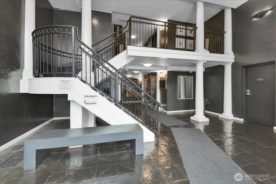 425 Vine Street #614, Seattle, WA 98121 - Image #2