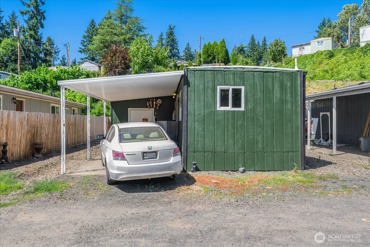 214 Holcomb Avenue #B8, Kelso, WA 98626 - Image #1