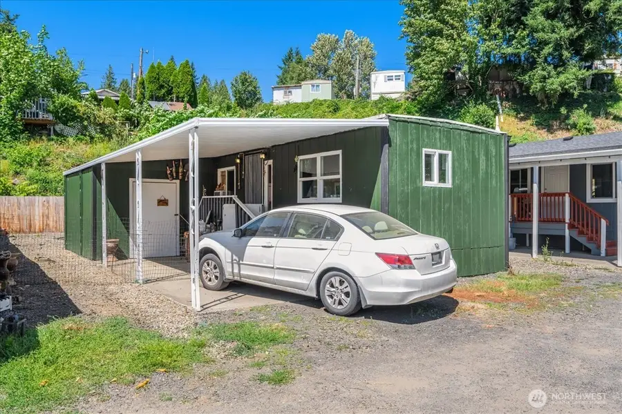 214 Holcomb Avenue #B8, Kelso, WA 98626 - Image #3