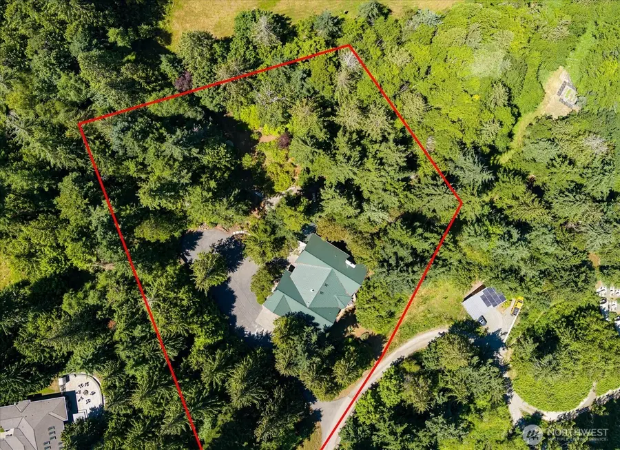 11724 Hummingbird Lane, Anacortes, WA 98221 - Image #2