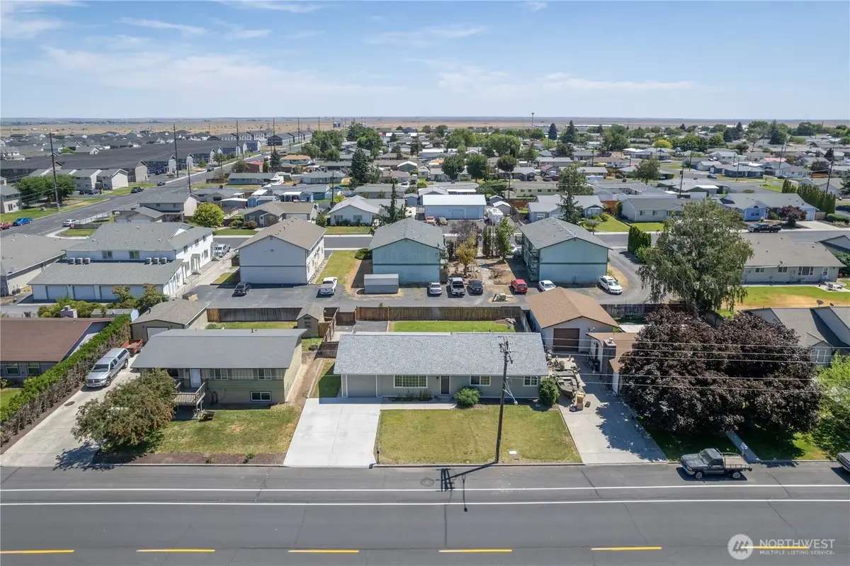 230 D Street Ne, Ephrata, WA 98823 - Image #1