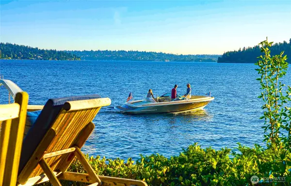 18 Holly Lane, Mercer Island, WA 98040