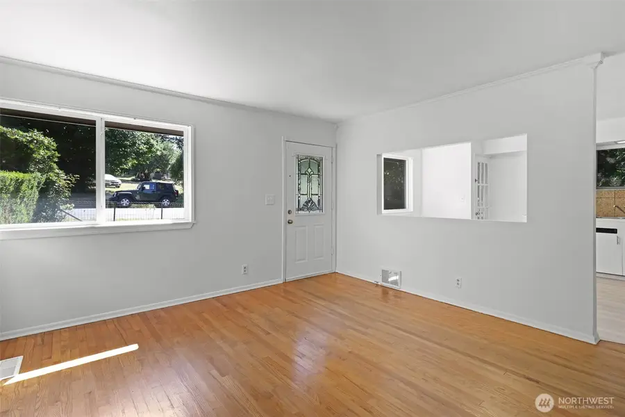 1521 Lake Avenue S, Renton, WA 98055 - Image #3