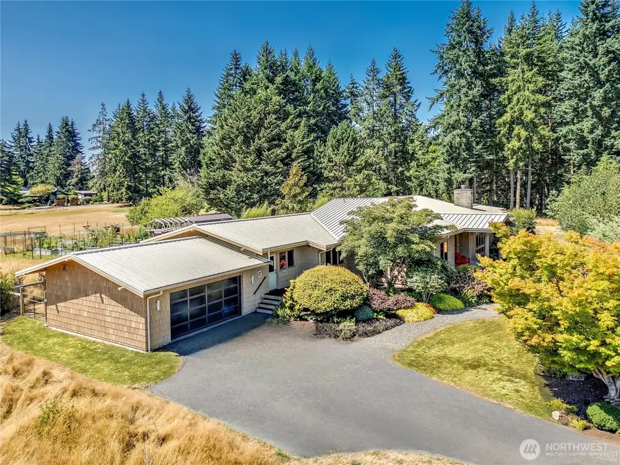 7870 NE Koura Farm Drive, Bainbridge Island, WA 98110 - Image #2