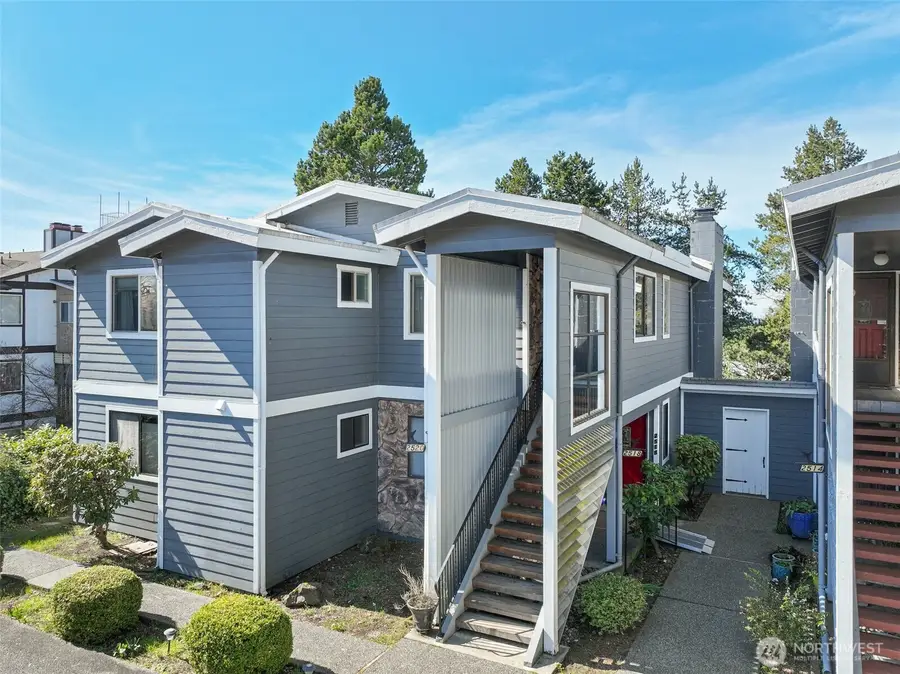 2520 Cascade Place W #2520, University Place, WA 98466 - Image #2