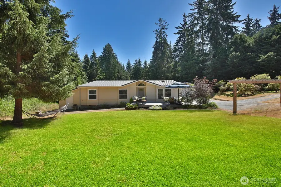2911 Eagle Bluff Road, Greenbank, WA 98253 - Image #2