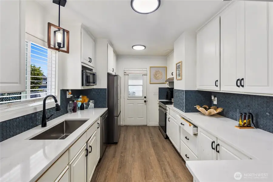 3633 E J Street, Tacoma, WA 98404 - Image #2