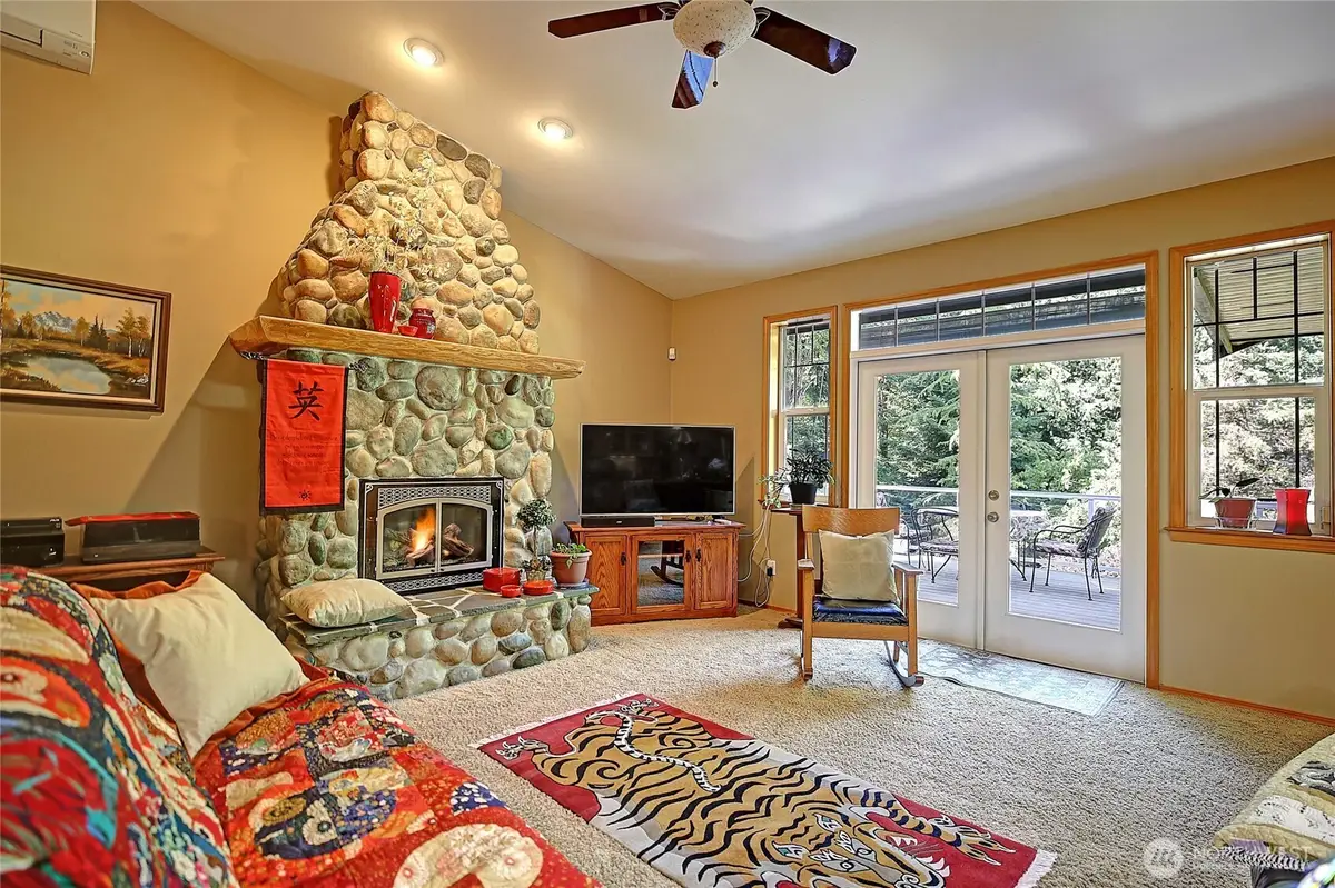 628 N Sunset Drive, Camano Island, WA 98282 - Image #1