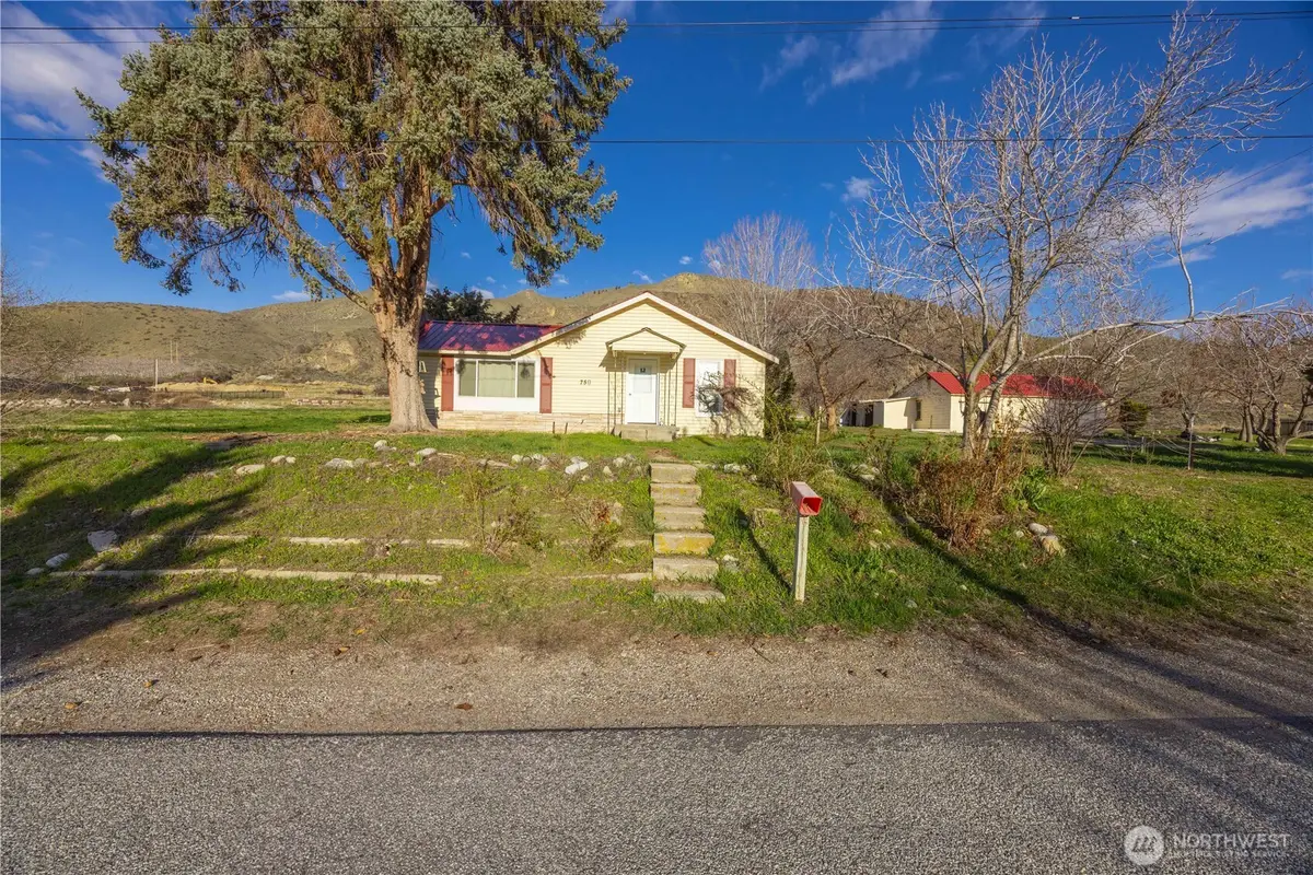 750 4th Street, Chelan Falls, WA 98817 - Image #1
