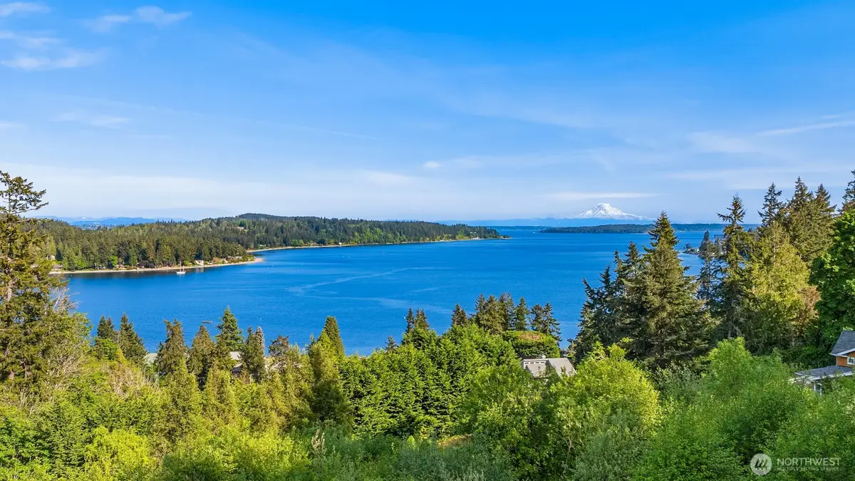 6715 NE Dapple Court, Bainbridge Island, WA 98110 - Image #1