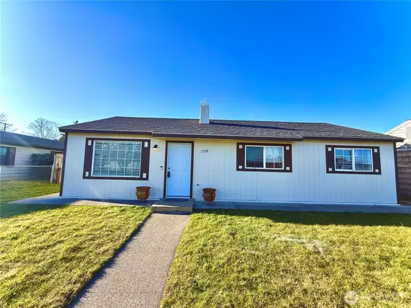 1708 N 17th Ave, Pasco, WA 99301
