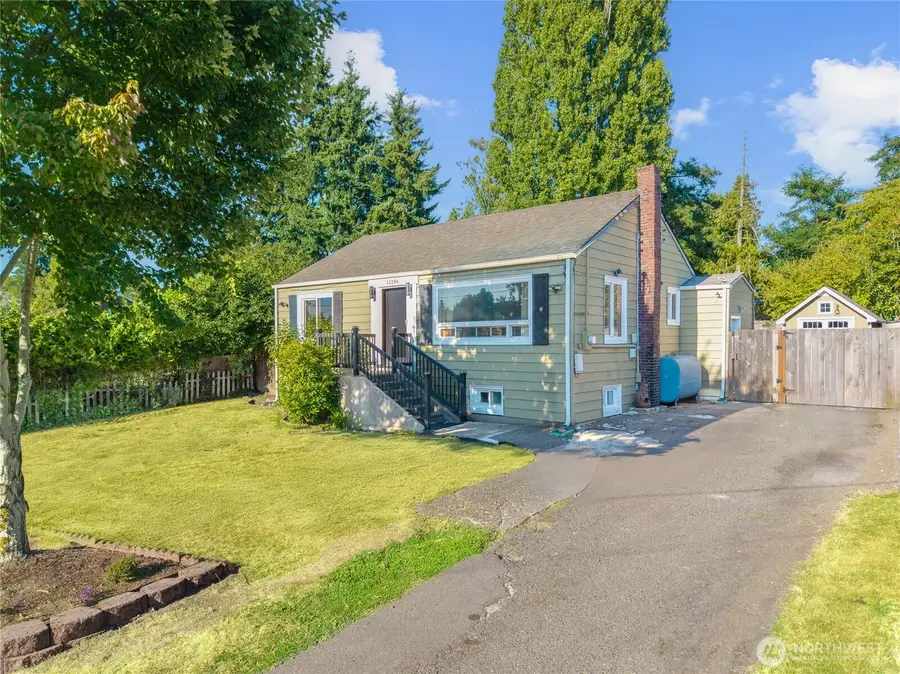 12246 20th Avenue S, Seattle, WA 98168 - Image #3