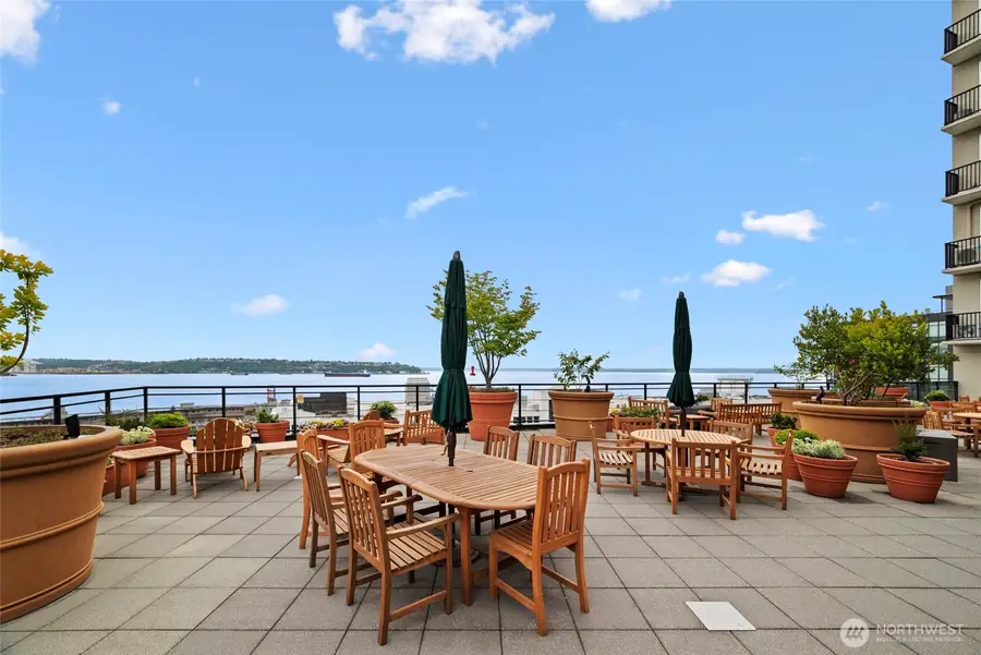 2607 Western Avenue #202, Seattle, WA 98121 - Image #2