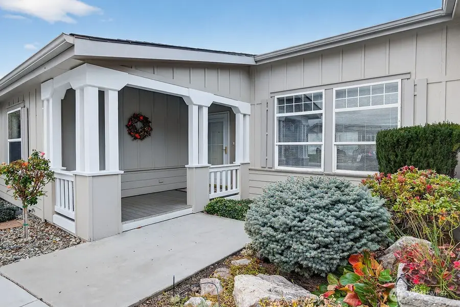 584 Canyon Drive, East Wenatchee, WA 98802 - Image #2