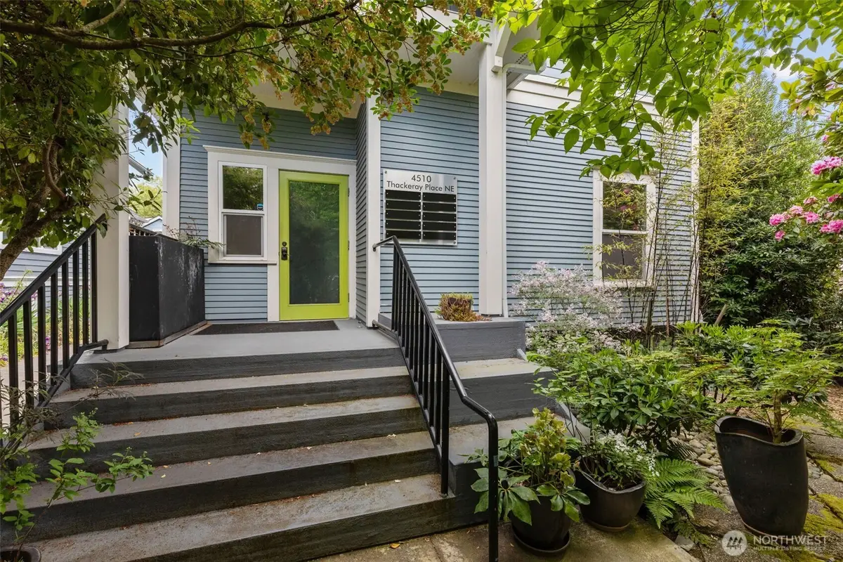 4510 Thackeray Ne, Seattle, WA 98105 - Image #1