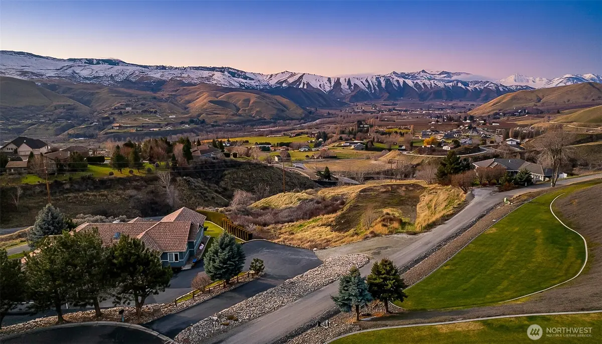 1395 Mountain Vista, Wenatchee, WA 98801 - Image #1