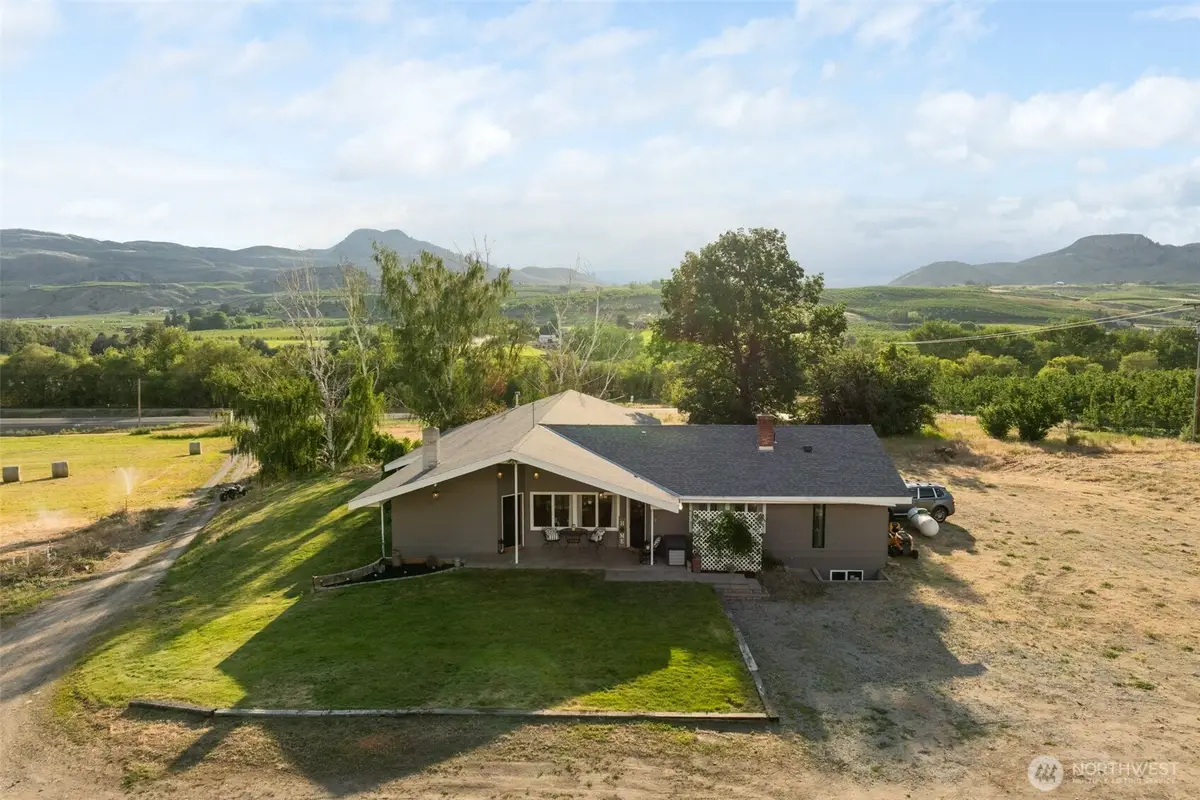 32026 Highway 97, Tonasket, WA 98855 - Image #1