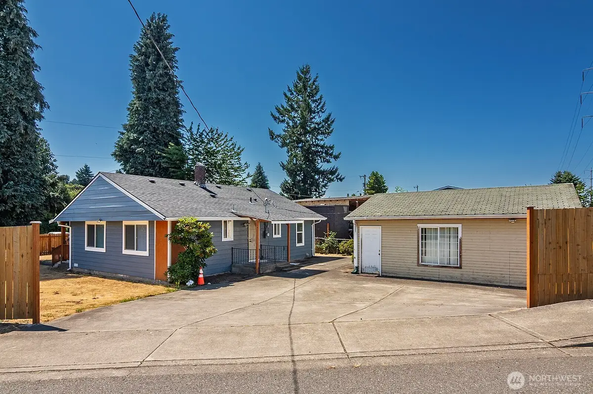 7660 S 126th Street, Seattle, WA 98178 - Image #1