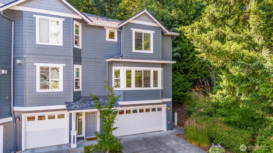 5523 Lakemont Boulevard Se #604, Bellevue, WA 98006 - #2