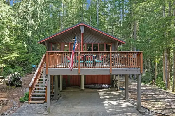 31 N Deer Lane E, Hoodsport, WA 98548