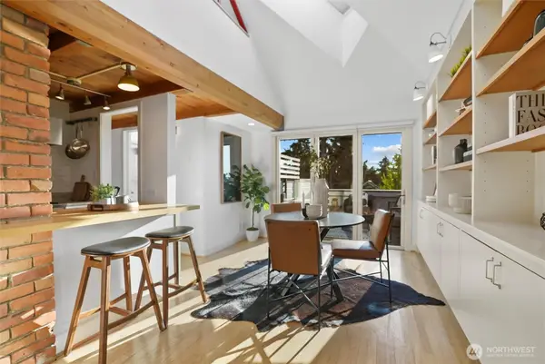 1811 4th Ave W, Seattle, WA 98119