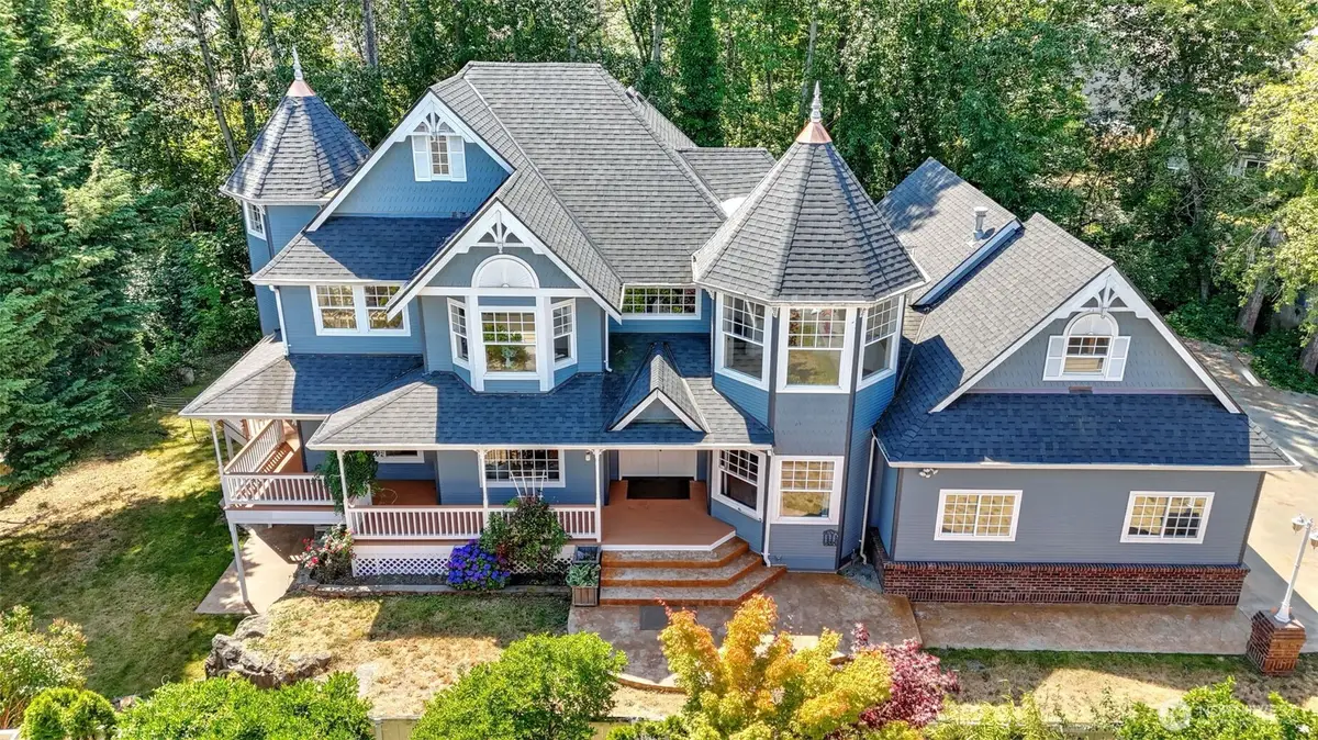 748 Vashon Place Ne, Renton, WA 98059 - Image #1